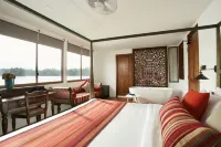 Flow by the Amber Collection - Luxury River Cruises in Sri Lanka Hoteles en Kalutara