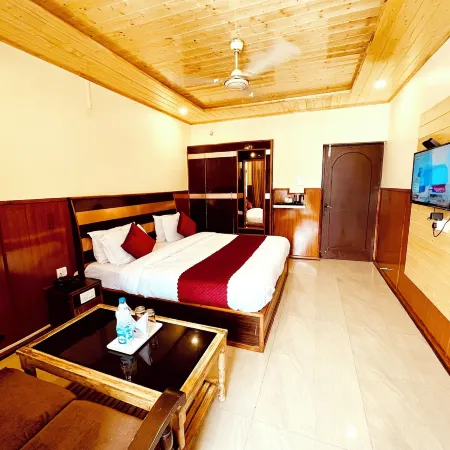 Hotel Amit - 5 Mins Drive to Airport