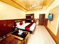 Hotel Amit - 5 Mins Drive to Airport Hotels in Bhuntar