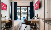 Barirooms - Melo Suites - balcony