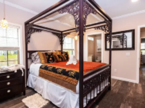 Swan Lake Resort Hotels in Galloway