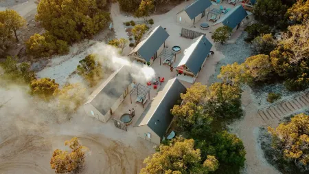 Lucky Arrow Retreat - Dripping Springs