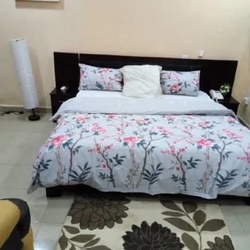 Dabotov Hotel and Suites