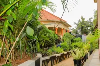 Floral Hotel Hotels in Matugga