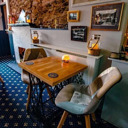 The Ship in Dock Inn