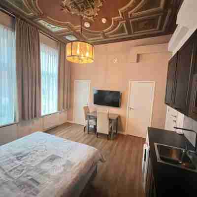 Rotterdam Inn Rooms