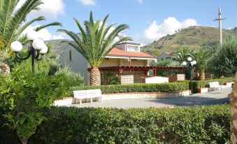 Beautiful Apartment for 5 People in Residence