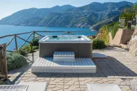 Luxury Villa Vittoria- Villa with Garden Swimming Pool and Jacuzzi Overlooking the Sea - Hot Tub