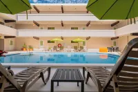 Bananas on the Beach - Pools