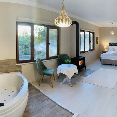 Beyaz Ev Agva - Adult Only +15