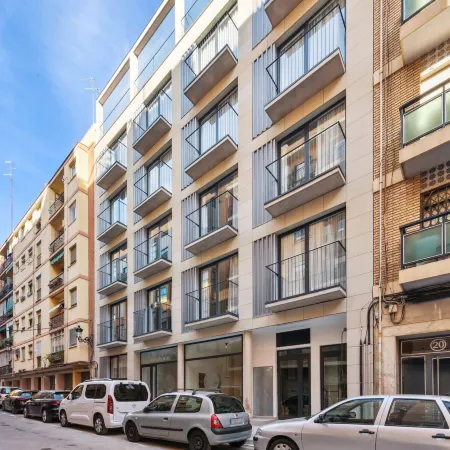 Limehome Valencia Carrer del Pare Palau Отели рядом с достопримечательностью «Башни Серранос»