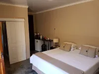Mckala Guesthouse فنادق في كيمبرلي