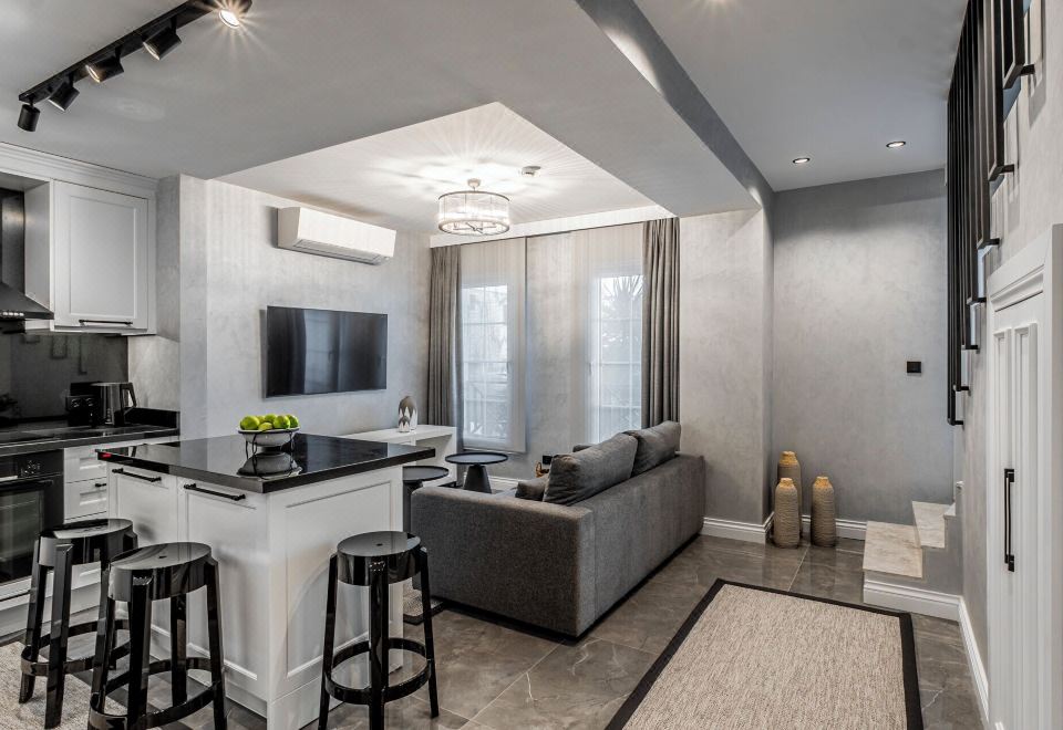 에나 부티크 호텔 루프탑 수영장 전경