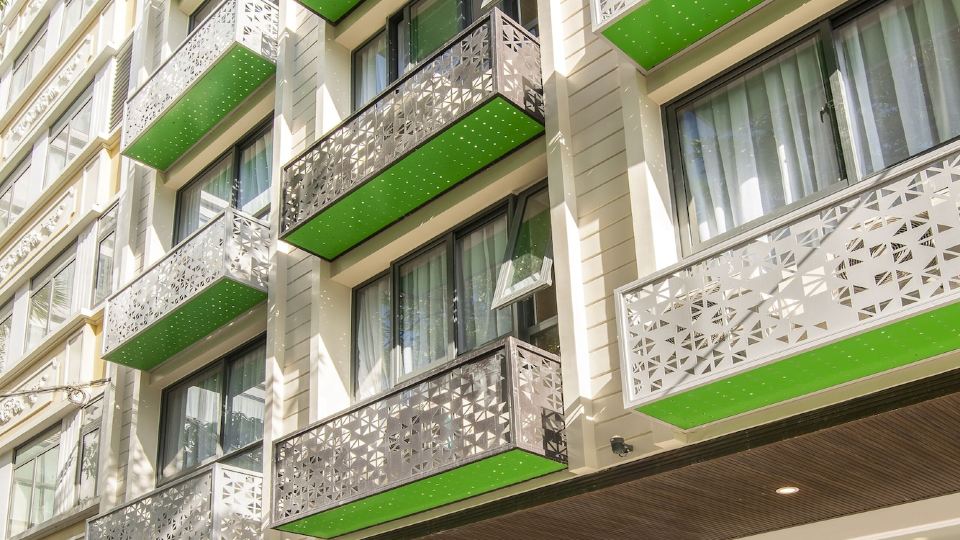 TITAN HOTEL
