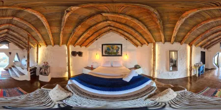 HOBBIT HOTEL Отели в г. Пеньоль