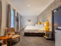 Wigram Hotel Hotels near Dakota Park