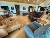 Modern Cabin w/Pool and Hot Tub!