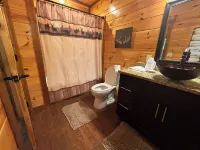 Theater Room, Hot Tub, Fully Stocked Kitchen, Ample Parking