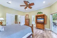 Private Pool 5 BD 4.5 BA, Elevator & Tesla charging, close to bay & beach