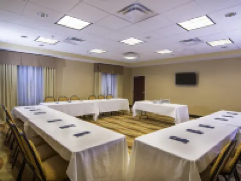 希爾頓歡朋飯店-金斯蘭 金斯蘭住宿飯店