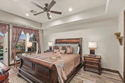 Heated Pool, Ping Pong Table and Scenic Views - Exquisite Golf Course Retreat