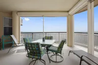 Beachfront Views and Resort Amenities - Luxurious Coastal Paradise