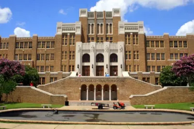 2BR Apartment on 7th Hotels in River Market