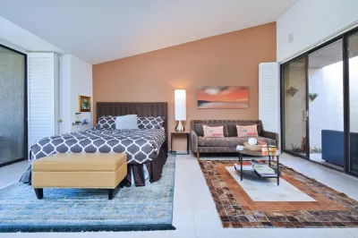 Walled Villa in Gated Community | Recently Renovated, Private Pool & Hot Tub