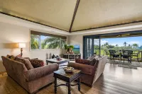 Luxurious Villa with Heated Pool and Golf Course Views - Stunning Tropical Escape