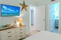 Private Balcony and Modern Kitchen Retreat - Stunning Coastal Haven
