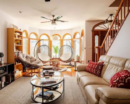 Comfortable & Spacious Luxury Home w/ Chef’s Kitchen only 15 mins to Boston Hoteles en Everett