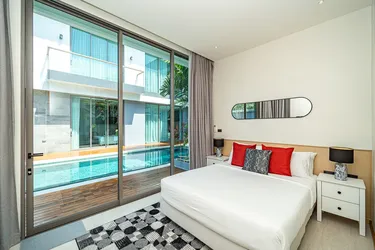 รูปภาพของ117 Teak 5 Bed Luxurious Pool Villa, Bangtao Beach
