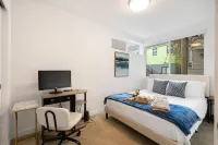 Rooftop Patio and Fast Wi-Fi in Capitol Hill - Chic Stylish Retreat Các khách sạn ở Capitol Hill