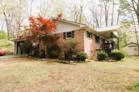 Jax's Lake House