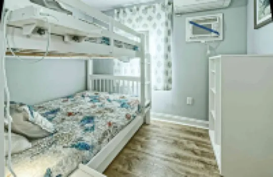 Cozy and Roomy Beachside Bungalow in Sea Isle