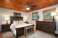 Stunning Mountain Retreat with Pool and Hot Tub - Serene Getaway Hotels in Sevier County