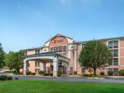 Comfort Inn & Suites Lake Norman Hotels in Cornelius