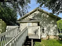 Pleasant Stay in Pella Hotels in Pella