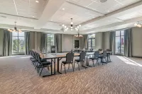 Cambria Hotel Lake Placid - Lakeside Resort Hotels in Lake Placid