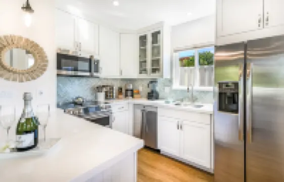 Private Saltwater Spa and Outdoor Oasis - Luxurious Tropical Haven