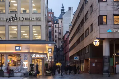 Hotel with Urban Deli