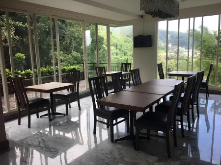 Arainn Bed & Breakfast Tretes Prigen by ecommerceloka