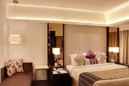 The Sahil Hotel Отели рядом с достопримечательностью «Вокзал Чхатрапати-Шиваджи»