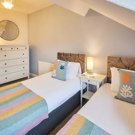 Host & Stay - Allium House