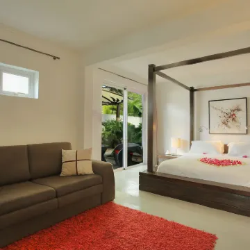 Esprit Libre Restaurant and Guest House Hotels near Gabriel Island,Flat Island&Gunner's Quoin