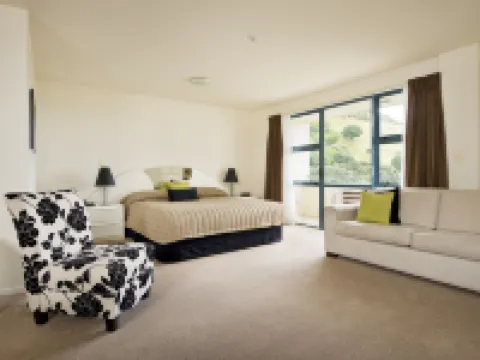 Oceanside Resort & Twin Towers Hotels in Mount Maunganui