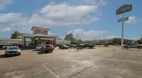 La Quinta Inn by Wyndham Fort Collins - parking