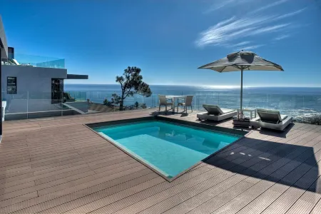 Sea Star Rocks Boutique Hotel Отели рядом с достопримечательностью «Двенадцать Апостолов»