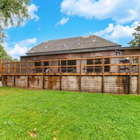 Former Hotel with Swimming Pool, Hot Tub, Sauna for Family Groups