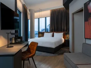 Radisson Red Johannesburg, Rosebank